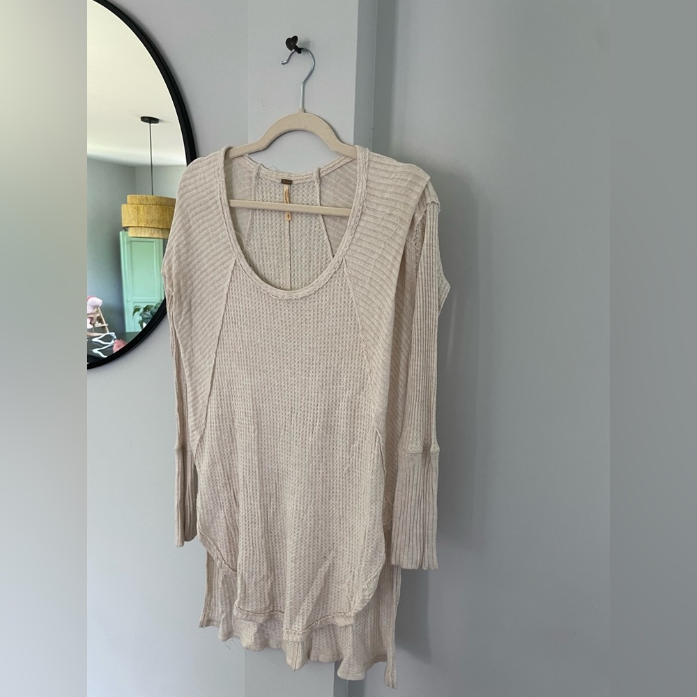 Free People oversized Henley | size small | long sleeve